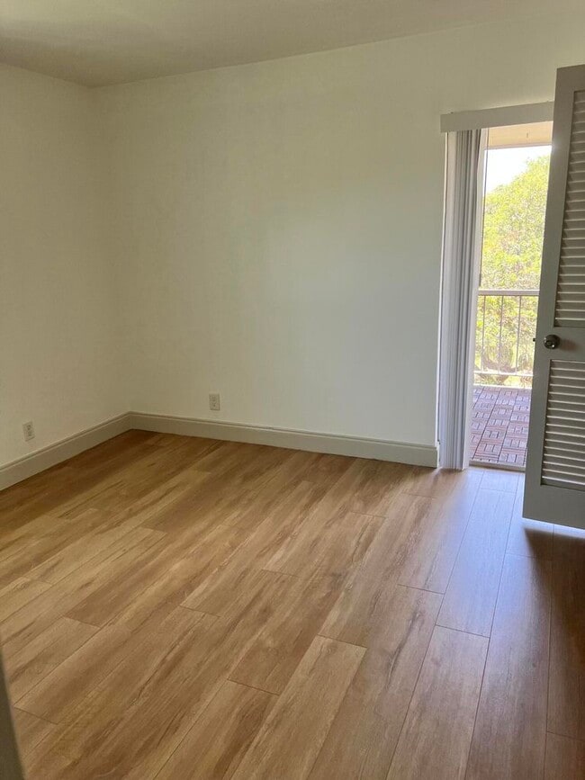 Foto del edificio - 644 NW 13th St