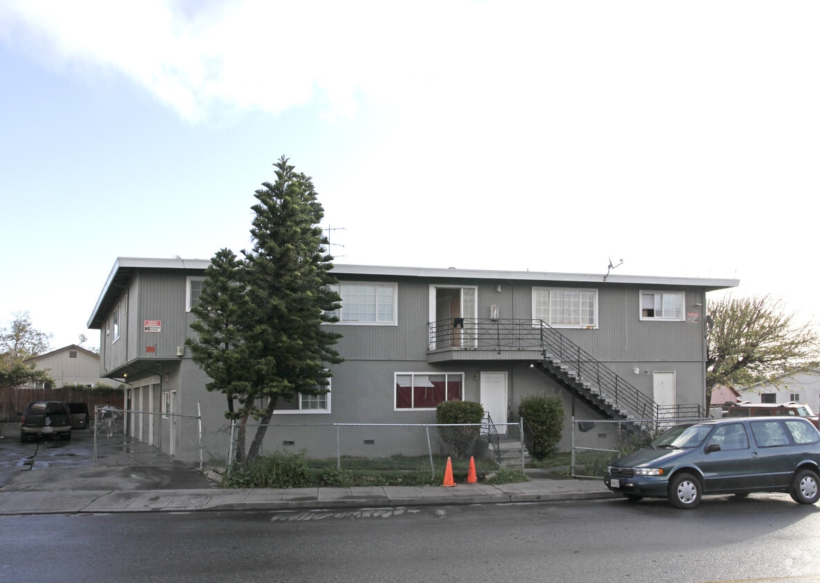 Primary Photo - 2109 Dumbarton Ave