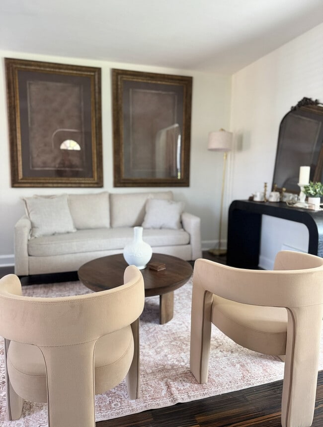 Building Photo - 32 Verlyn Ave