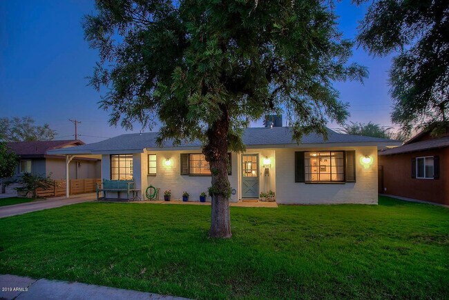 Foto del edificio - 4007 E Heatherbrae Dr