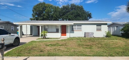 Building Photo - 735 Jacaranda St
