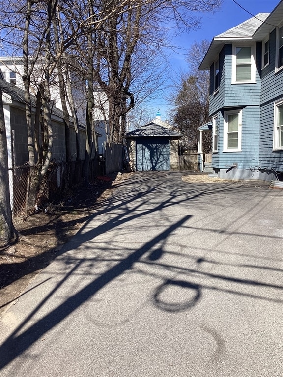 Building Photo - 14 Clark St