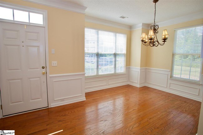 Building Photo - 221 Nimbus Ct