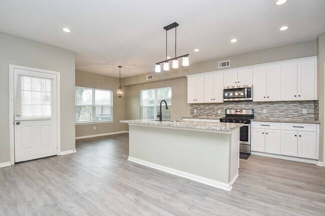 Foto del edificio - 8215 Bonaire St