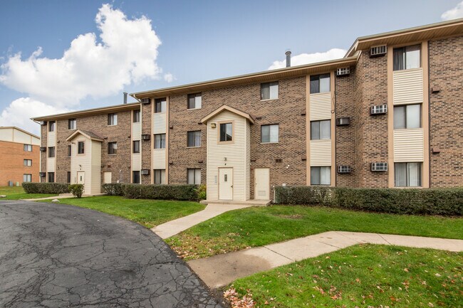 Building Photo - 4 Echo Ct