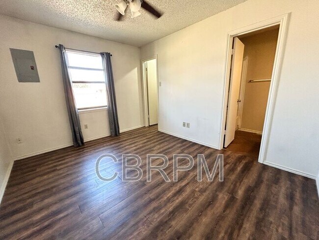 Foto del edificio - 4606 Erskine St