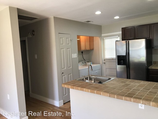 Foto del edificio - 2 br, 1 bath House - 316 West Ave.