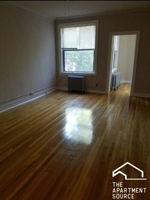 Foto del edificio - 1373 W Touhy Ave