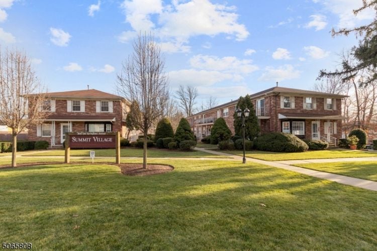 Primary Photo - 800 Old Springfield Ave