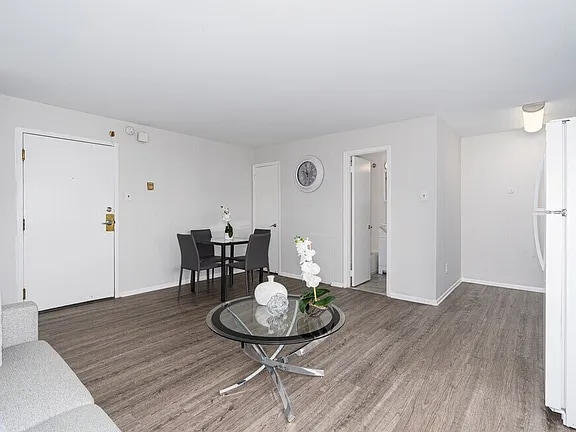 Photo - 630 W Fisher Ave Apartment