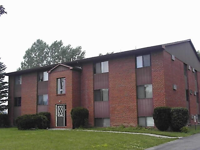 Primary Photo - Robin Town Apts