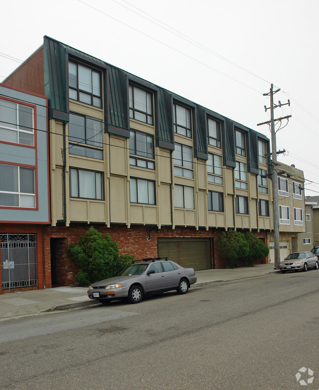 Building Photo - Oceanview Apartments