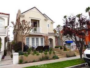 Building Photo - 504 Dahlia Ave