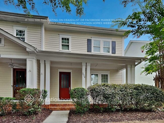 Building Photo - 504 Camellia St