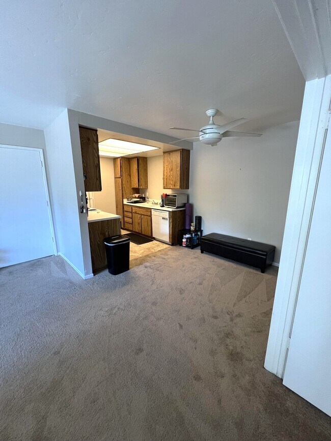 dinning area - 10278 Black Mountain Rd
