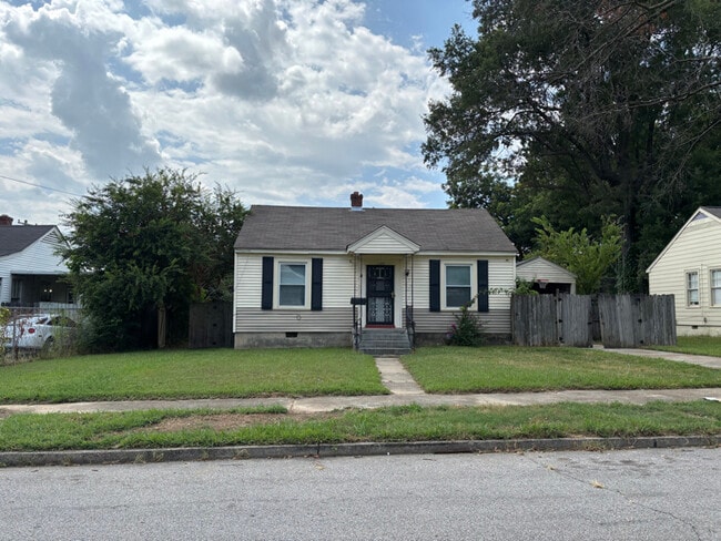 Building Photo - 1195 Leawood St