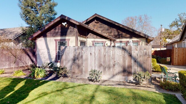 Foto del edificio - 1317 Myrtle St