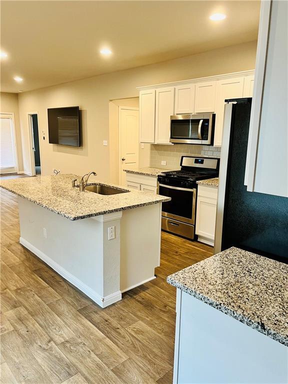 Building Photo - 706 Roaring Fork Ln