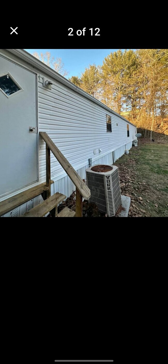 Foto del edificio - 183 Honaker Dr