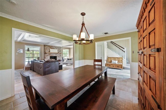 Building Photo - 4719 Bayou Vista Dr