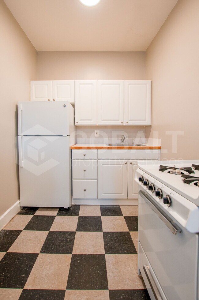 Photo - 674 Somerset Terrace NE Apartment