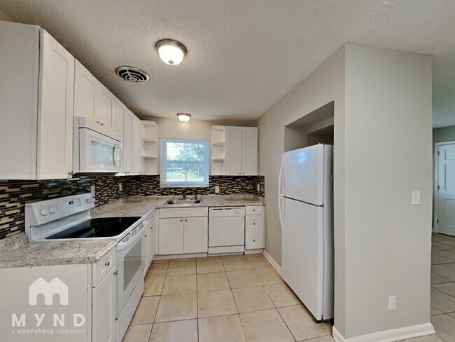 Foto del edificio - 1825 Fouraker Rd