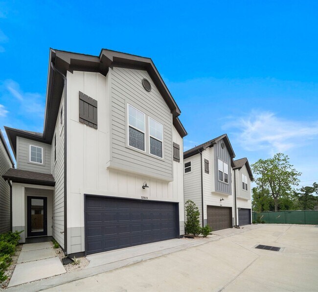 Foto del edificio - New construction 3 bedroom, 2.5 bathroom h...