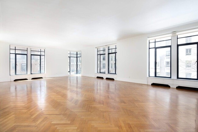 Building Photo - 47 E 91st St