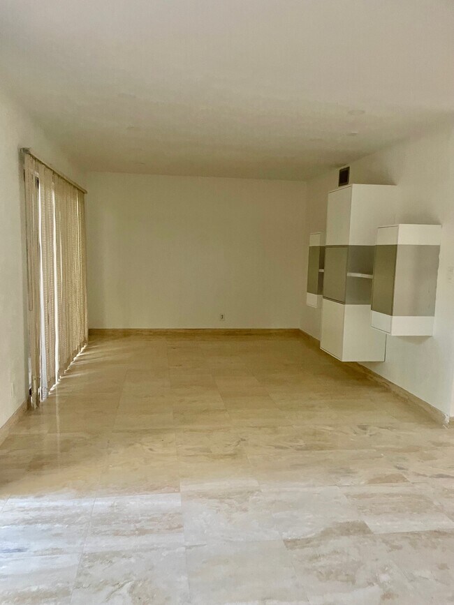 Foto del edificio - 406 Saint Andrews Rd