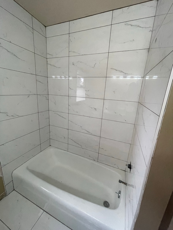 Building Photo - 5963 Teakwood Dr