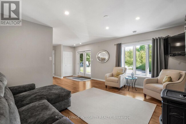 Building Photo - 1533 Bouvier Rd