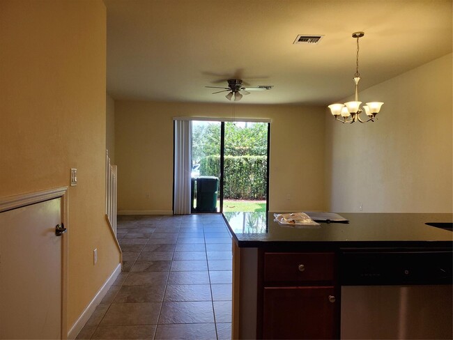 Foto del edificio - 5886 NW 56th Pl