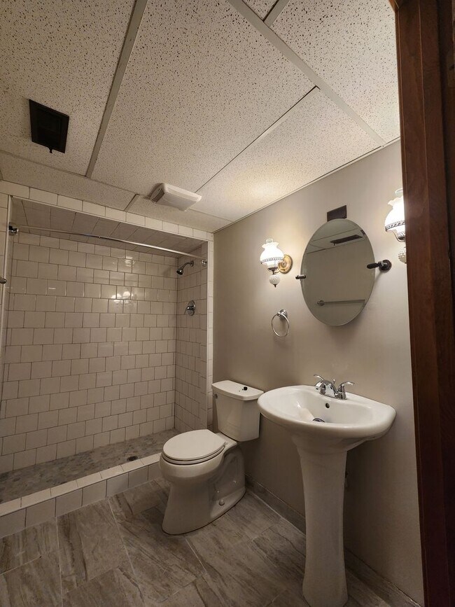 3075 Twin Rivers Point, Camdenton, MO 65020 House Rental in Camdenton