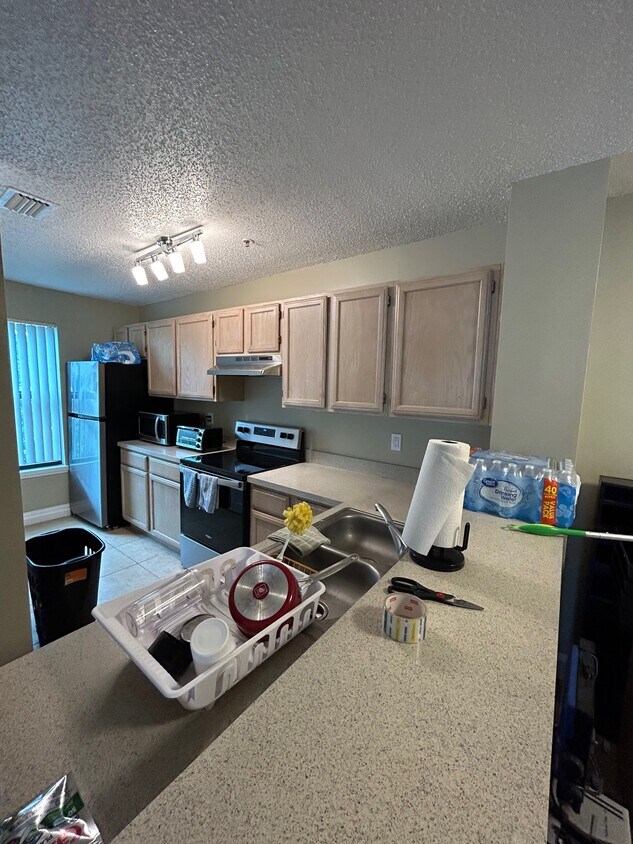 4020 Crockers Lake Blvd Unit 511, Sarasota, FL 34238 Condo for Rent