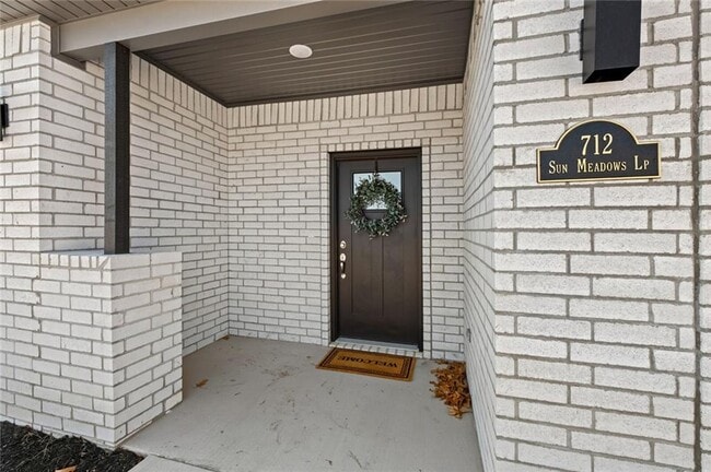 Building Photo - 712 Sun Mdws Lp