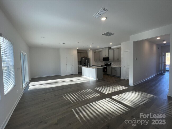 Foto del edificio - 1500 31st St NE
