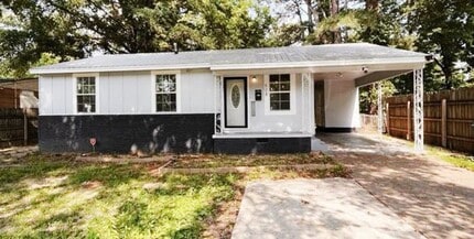 Building Photo - 508 Dobson Ave