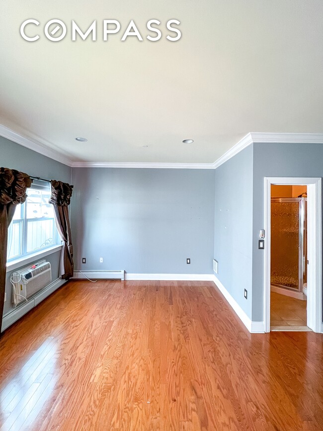 108 Dolphin Ct Unit A, The Bronx, NY 10473 Room for Rent in The Bronx