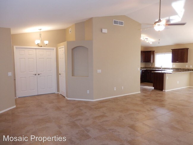 Building Photo - 4 br, 2 bath House - 3038 E. Blackhawk Drive