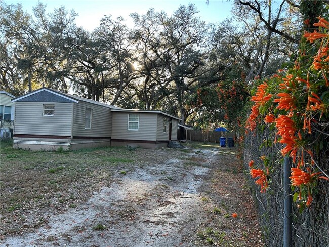 Building Photo - 19114 Iverson Rd