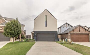 Building Photo - 18 Wilshire Blvd