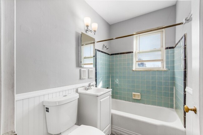 Foto del edificio - 364 S Chase Ave