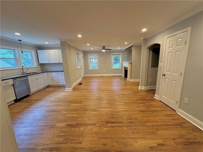 Foto del edificio - 1764 Springview Rd NW