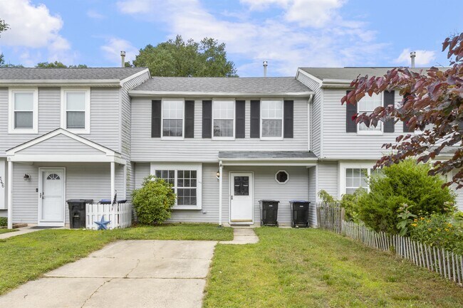 Building Photo - 144 Shoreline Dr