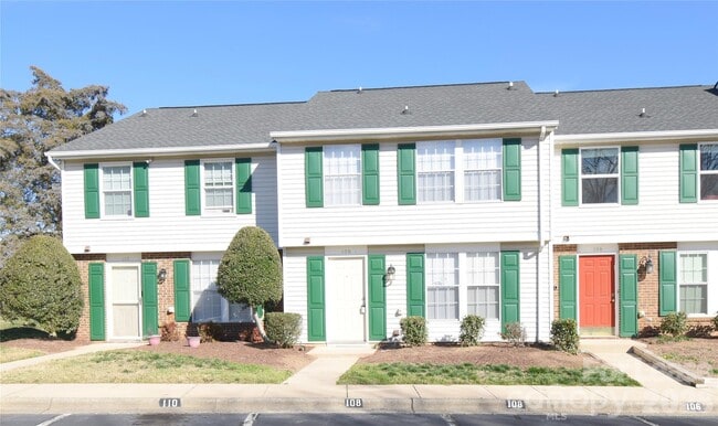 Foto del edificio - 108 Water Oak Dr