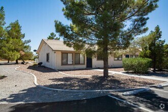 Building Photo - 2120 McMurray Dr