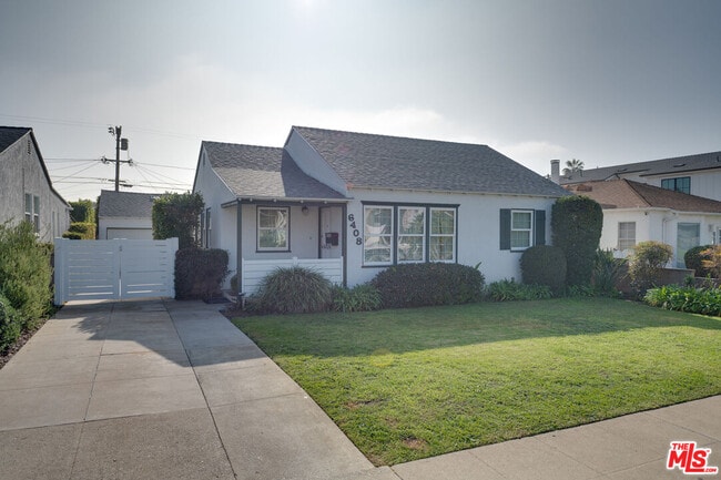 Building Photo - 6408 W 82nd St