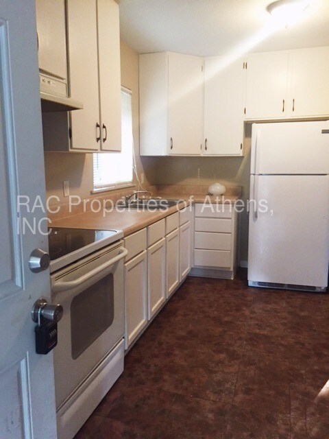 Foto del edificio - 270 Lavender Rd