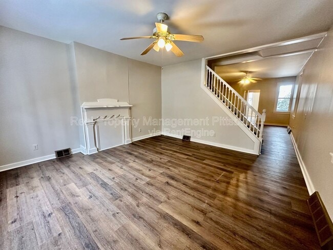 Photo - 126 Earl St House