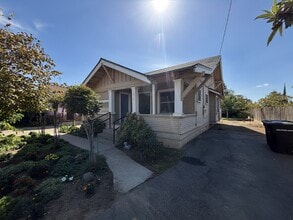 Building Photo - 2800 Ross Ave